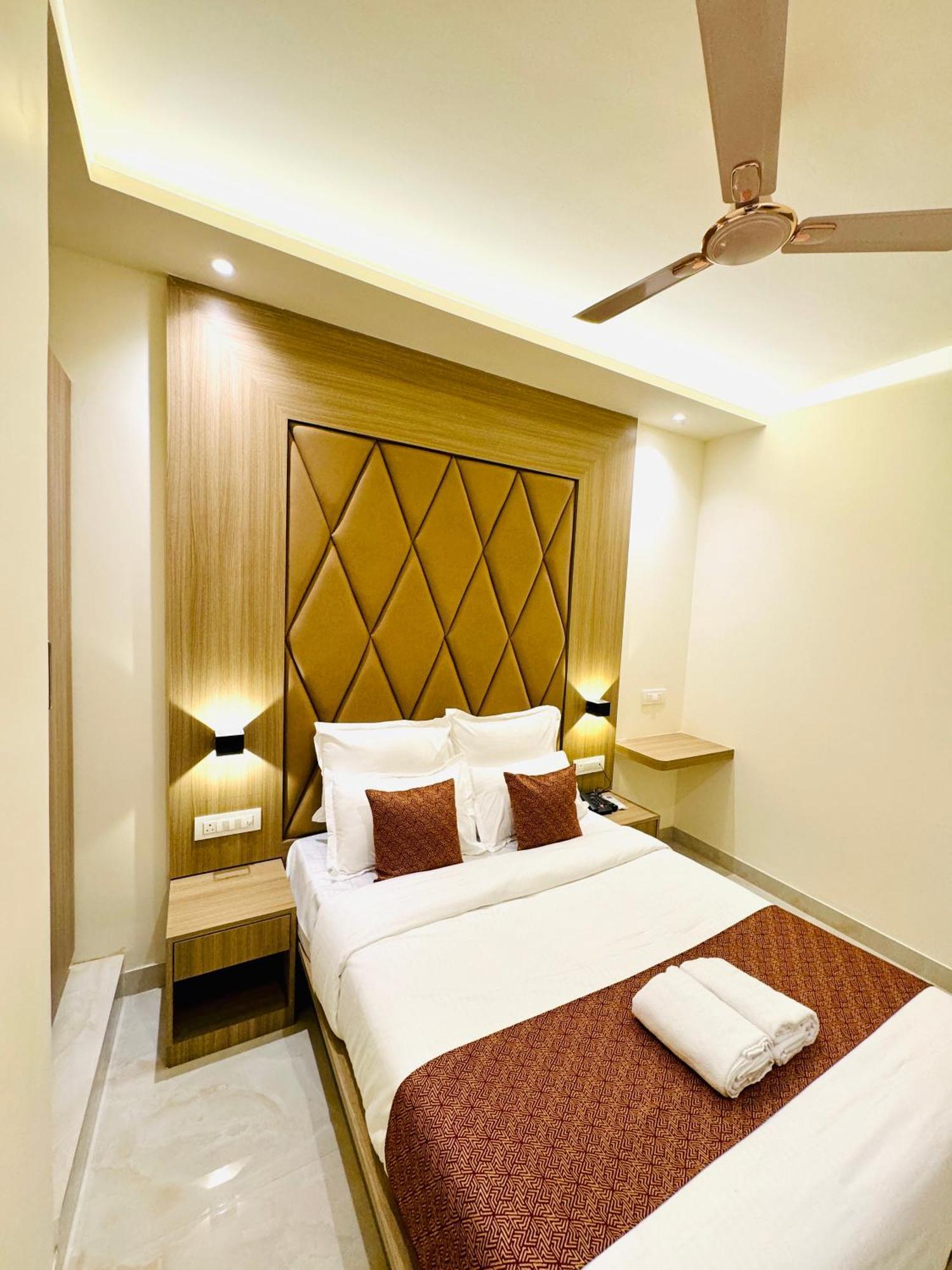 Hotel Bellamont Mumbai  Buitenkant foto