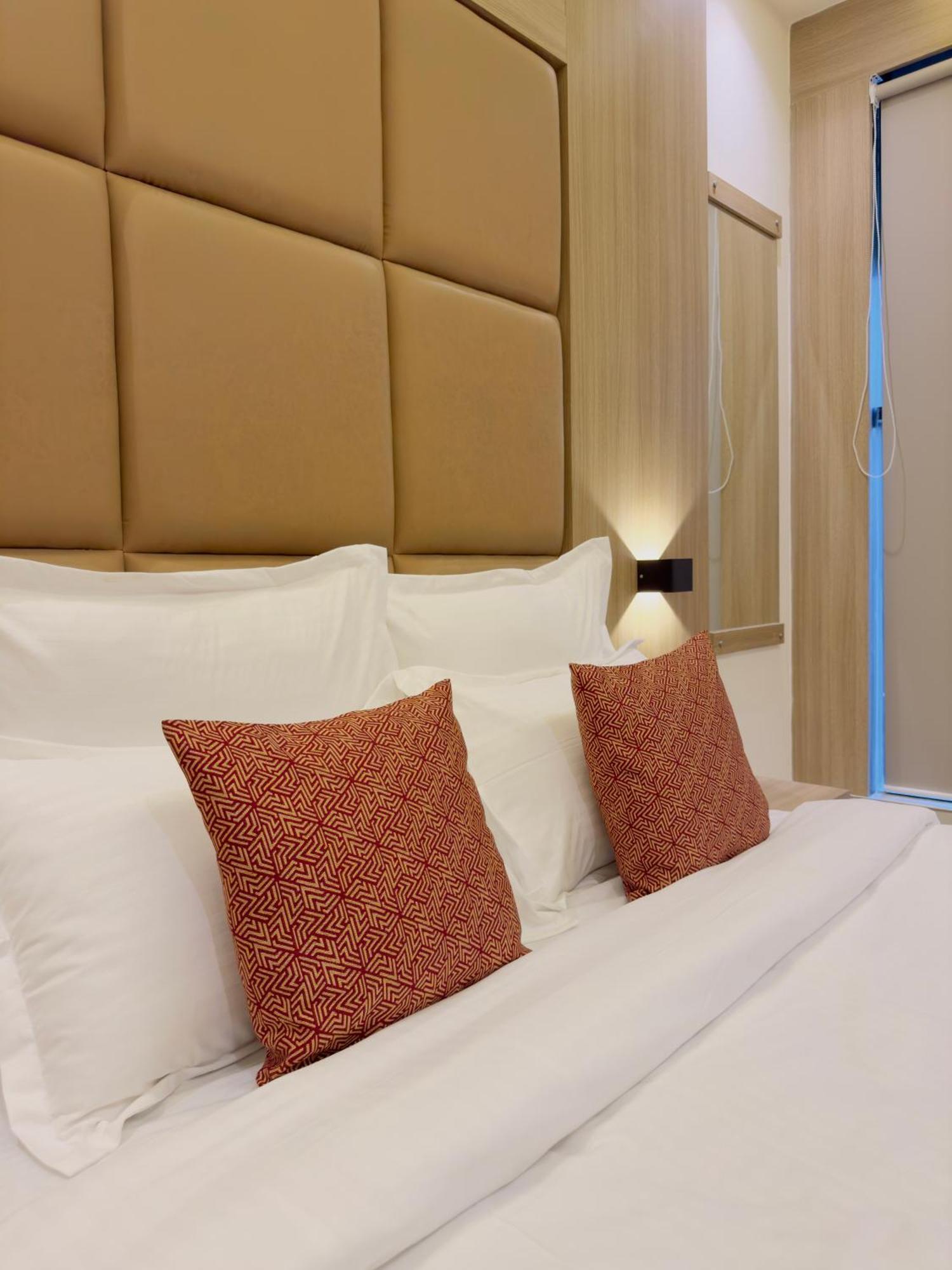Hotel Bellamont Mumbai  Buitenkant foto