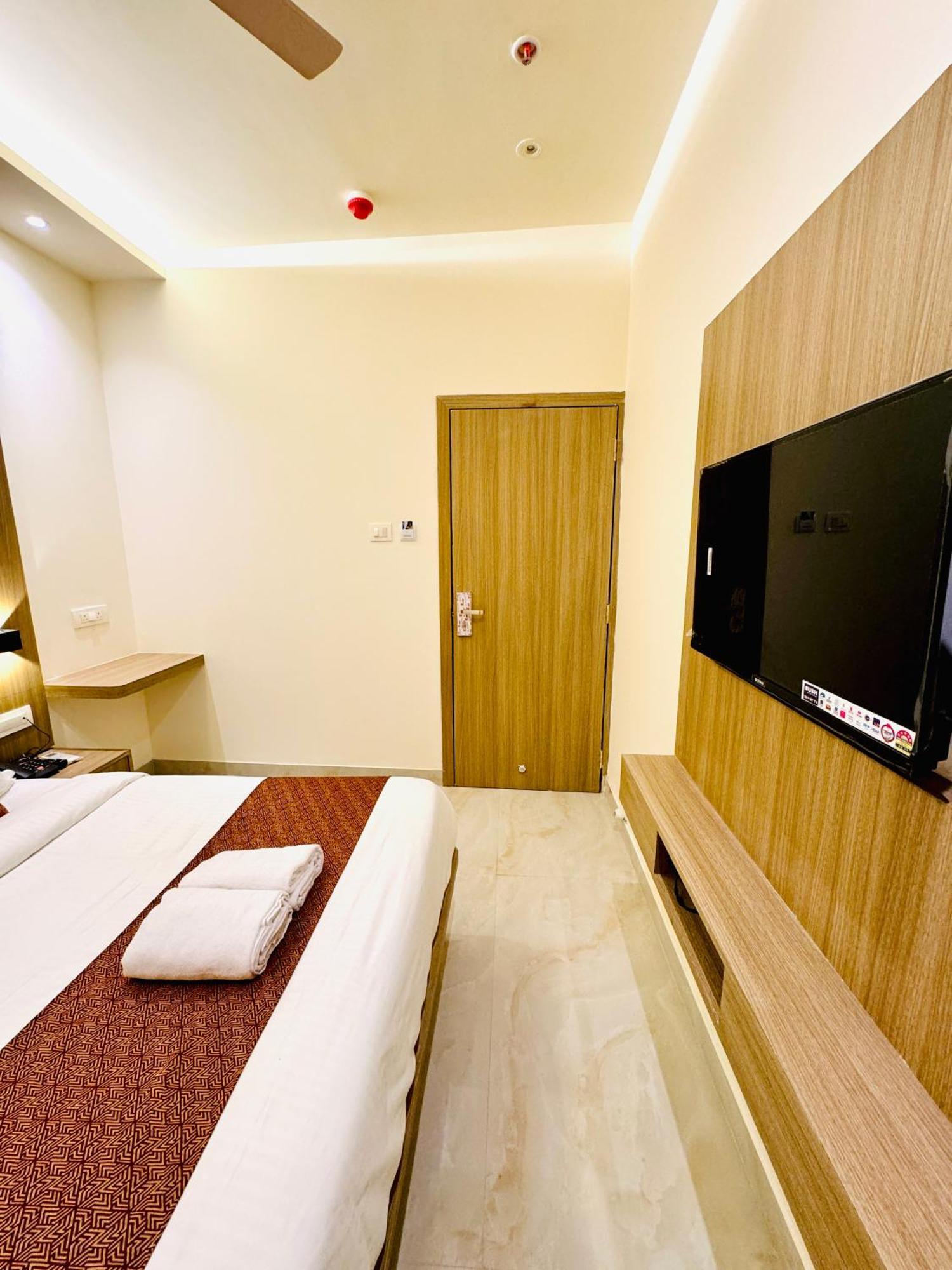 Hotel Bellamont Mumbai  Buitenkant foto