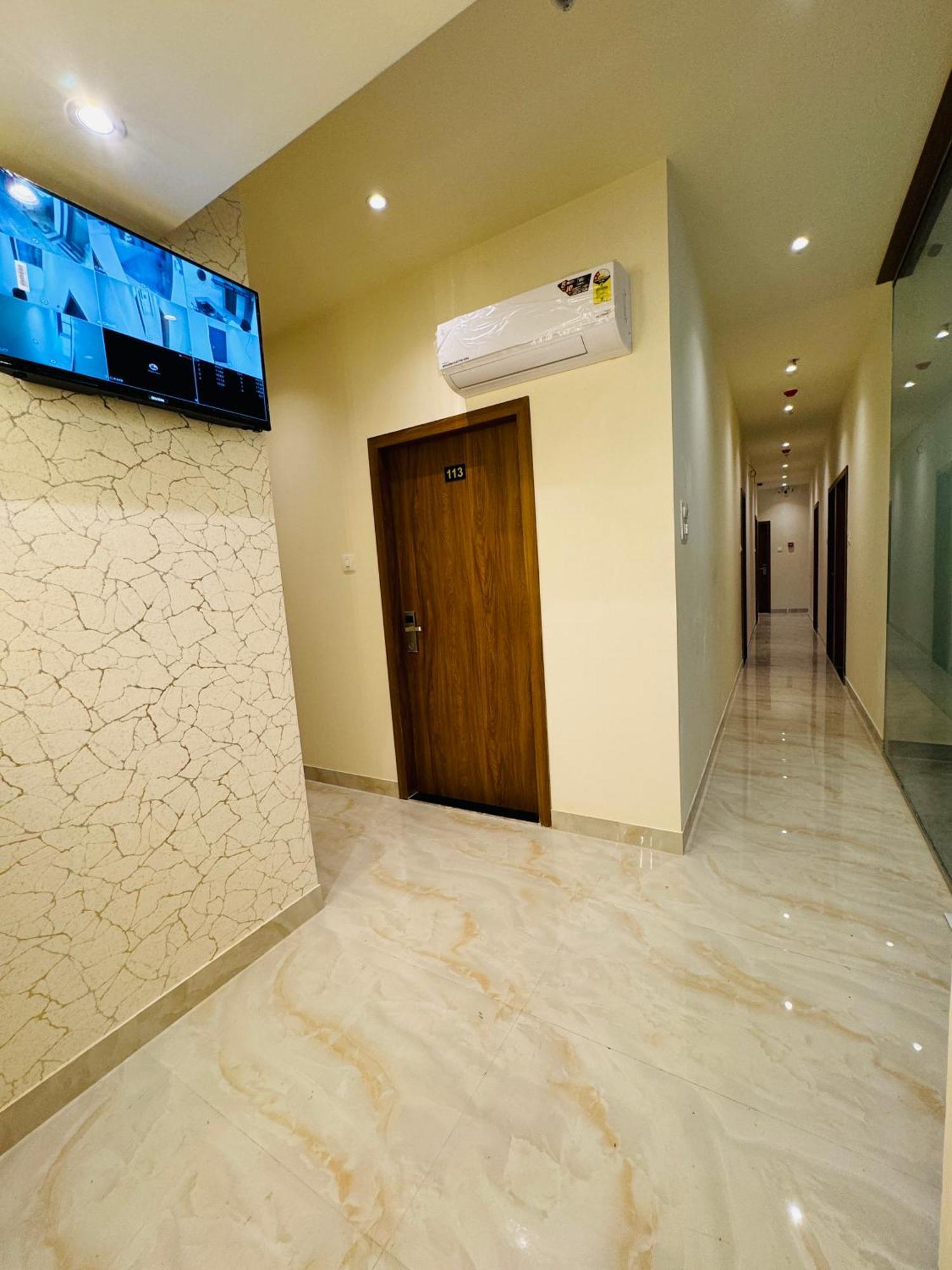 Hotel Bellamont Mumbai  Buitenkant foto