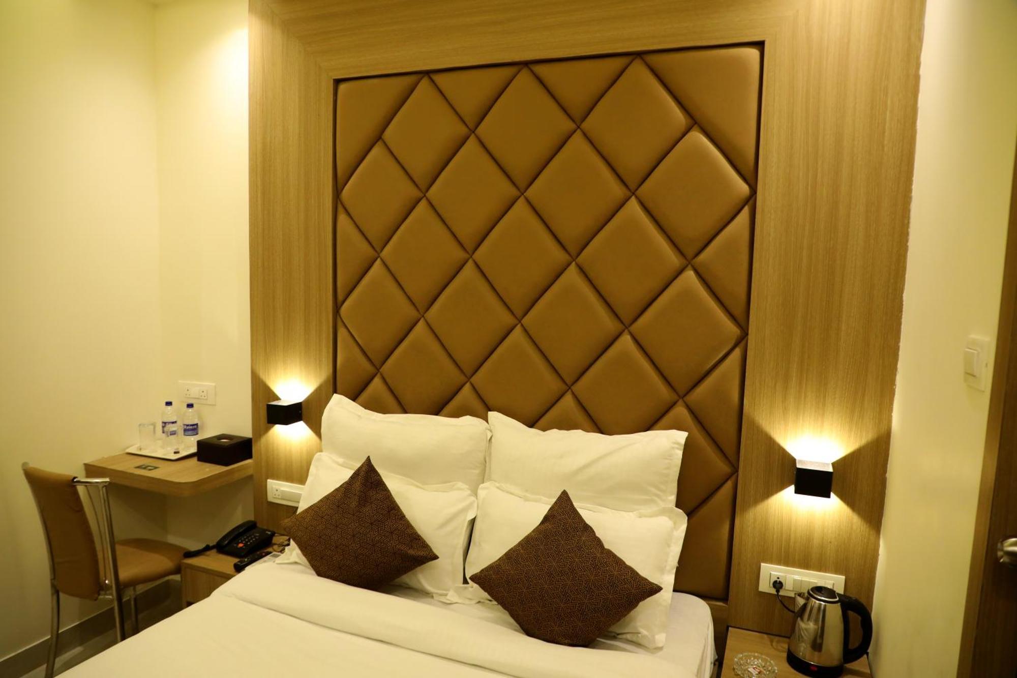 Hotel Bellamont Mumbai  Buitenkant foto